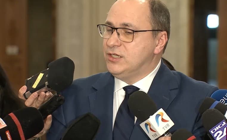 Mihai Dimian: Ministerul pune la dispoziţia şcolilor care nu au organizat simularea de Evaluarea Naţională subiectele, platforma de evaluare şi evaluatori, astfel încât examenul să se organizeze în perioada următoare şi în aceste centre