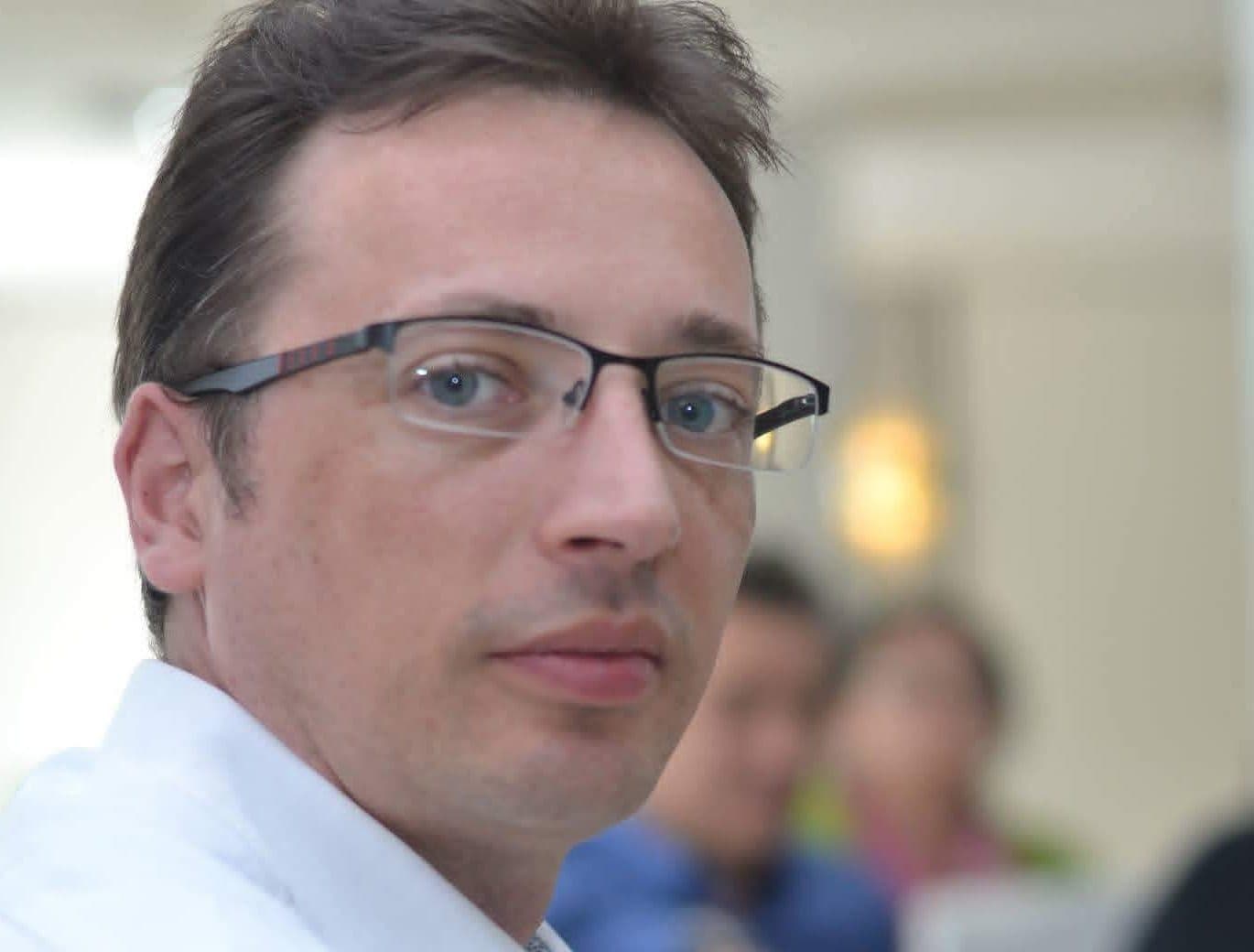 Dr. Horea Timiş, lector management sanitar la UBB Cluj: Urgenţa, ultima redută care funcţionează în România/ Avem un stetoscop cu care ne apărăm de ebola şi de orice altceva. Şi restul, vine experienţa medicului de a trimite mai departe