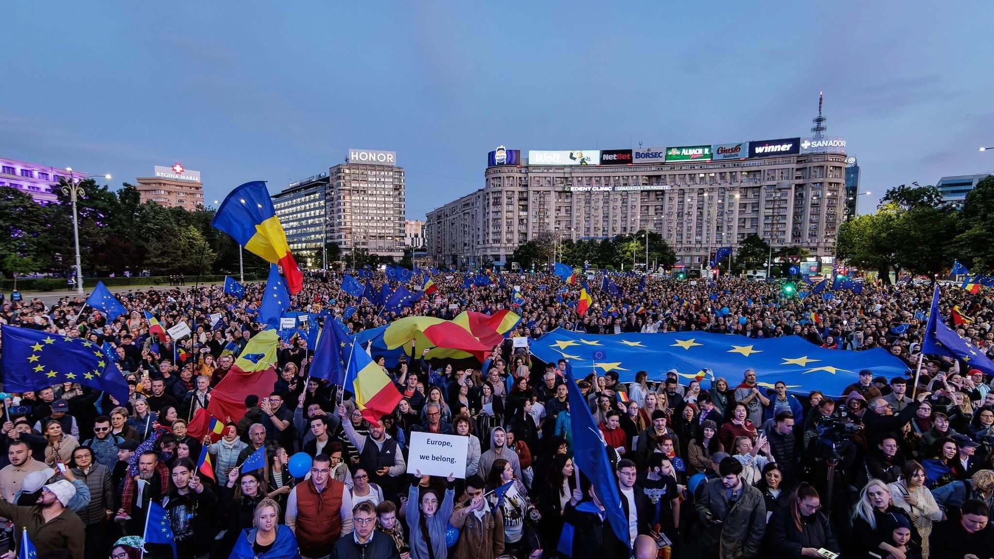 Manifestaţie anunţată vineri în Piaţa Victoriei: E nevoie să apărăm democraţia!