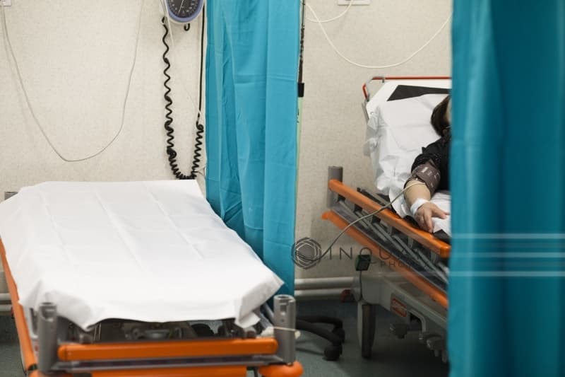 Cele 19 spitale aflate în subordinea Primăriei Capitalei au nevoie de 1.240 de angajaţi: 171 de medici, 442 de asistenţi medicali, 357 de infirmieri şi brancardieri, 129 de oameni personal TESA. Posturile au fost solicitate Guvernului prin memorandum