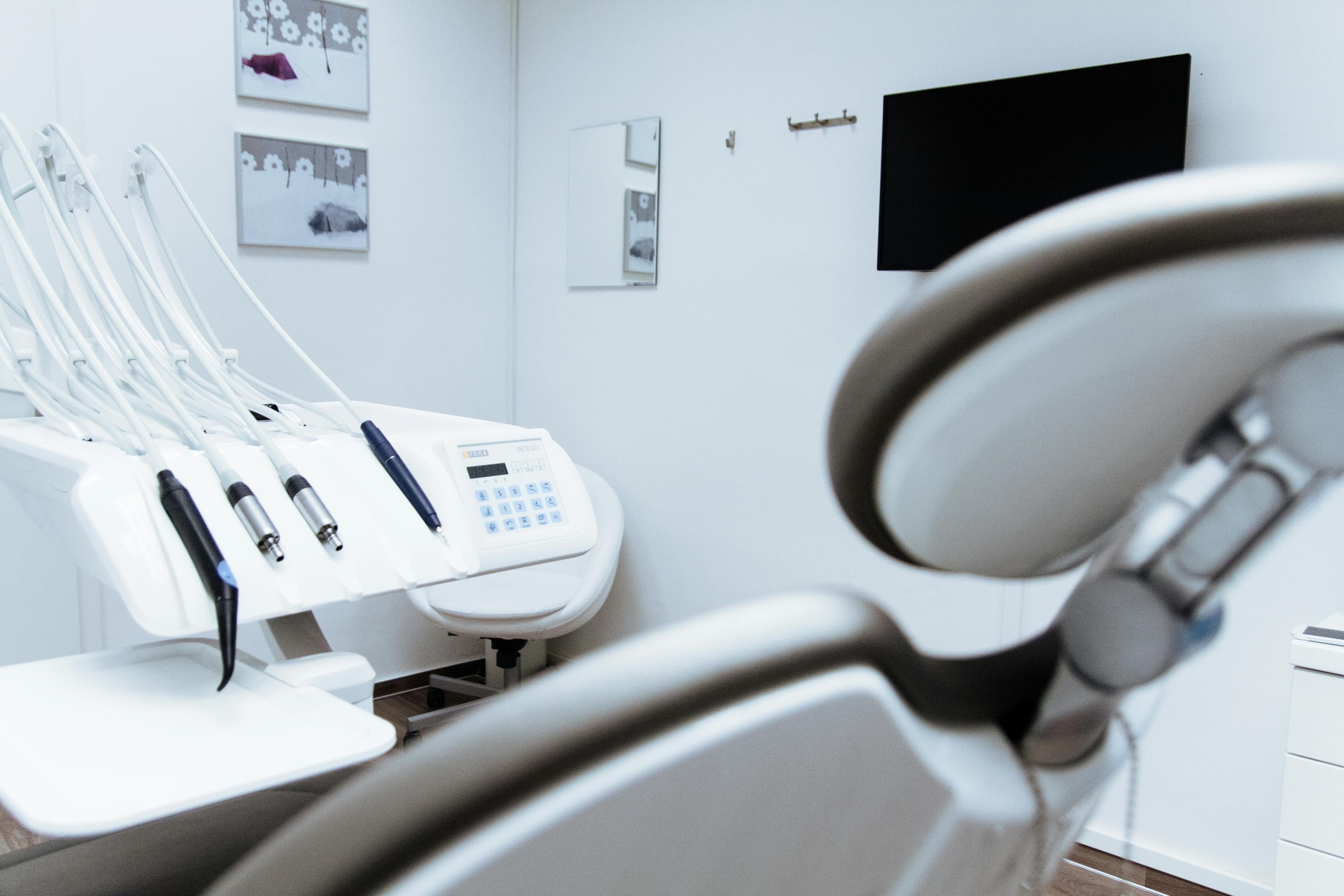 INSP: În sănătatea publică, uneori cele mai mari probleme sunt tocmai cele despre care vorbim cel mai puţin / Sănătatea orală este un astfel de exemplu - doar 23% dintre copii au dentiţie temporară neafectată