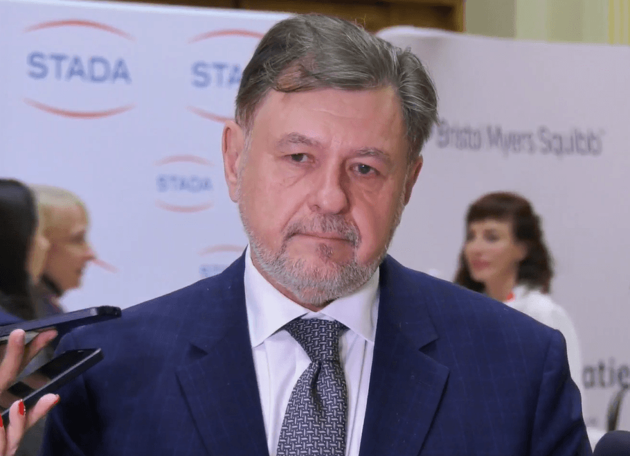 Fostul ministru Alexandru Rafila: Decizia de a nu mai cumpăra 29 de milioane de doze de vaccin COVID-19, pe care România nu le putea utiliza, a fost una corectă / Au existat numeroase runde de negocieri cu compania Pfizer şi cu reprezentanţii CE