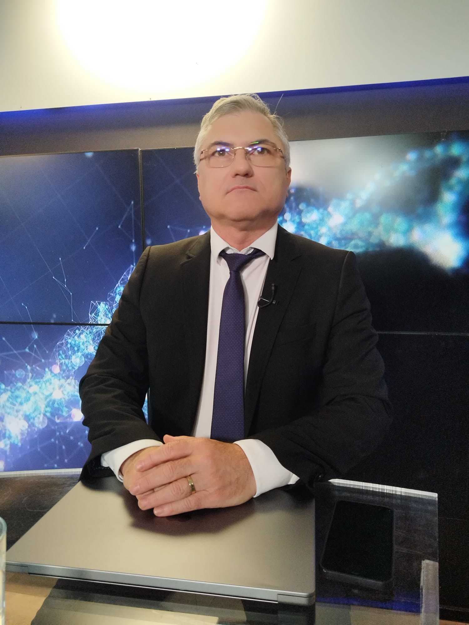 UPDATE - Medicul Mugur Grasu: Radioembolizarea hepatică este o procedură terapeutică, o procedură de tratament ce face parte dintr-o categorie mai largă de proceduri care sunt realizate de catre medici specializaţi în radiologie interventională