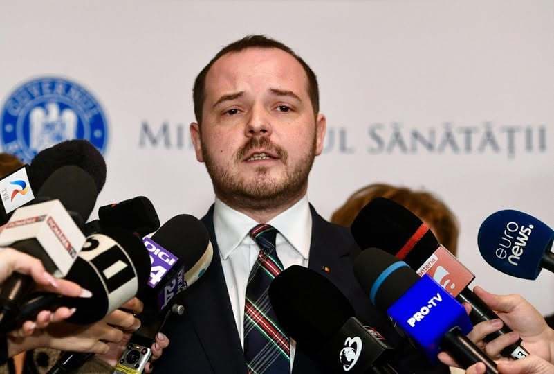 Rogobete: Cineva ne-a spus cu uşoară aroganţă că putem lăsa maşinile acasă o zi, două, că nu se întâmplă nimic. Eu nu pot lăsa ambulanţele în garaj / Costurile combustibilului pentru ambulanţe, elicoptere, avioanele medicale încep să crească dramatic