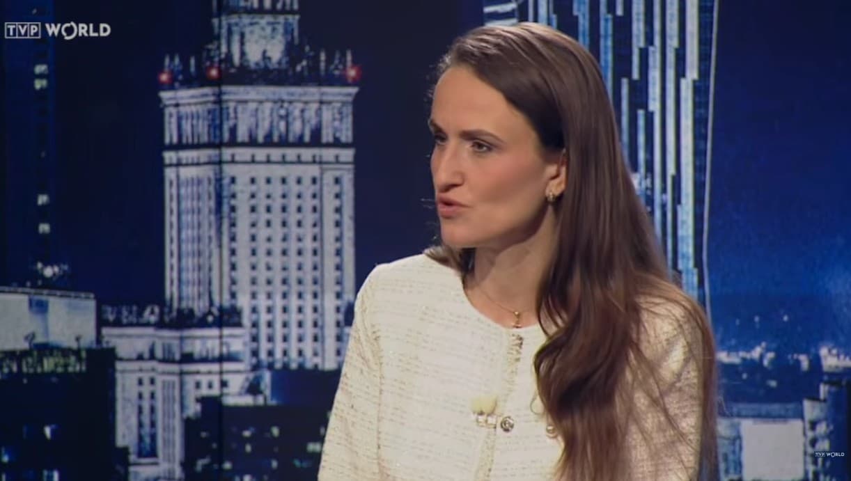 Oana Ţoiu: Ancora de stabilitate a României nu este mediul politic, aşa cum se poate vedea cu ochiul liber, ci este voinţa cetăţenilor. România este o ţară profund europeană, profund ancorată în NATO