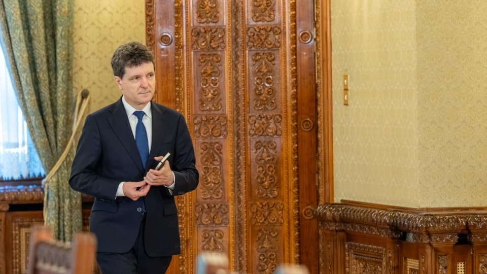 DRONĂ EXPLODATĂ LA CONSTANŢA - Preşedintele Nicuşor Dan: A existat informaţia că această dronă va exploda / Dacă sunt altele, ele sunt localizate, nu vor mai ajunge până la ţărm