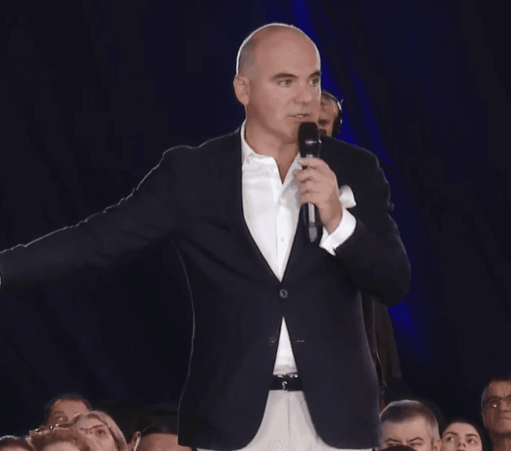 Rareş Bogdan îl critică pe Bolojan: Ipocrizie fără margini. Dai vot unui pesedist, dar acum două zile ai blocat un liberal