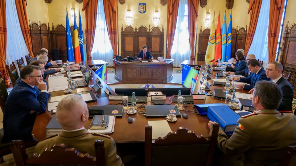 Președintele Dan a convocat, luni, ședința CSAT. Printre subiectele din agendă, obiectivele României la Summitul NATO de la Ankara şi forţele Armatei Române ce vor participa la misiuni şi operaţii în afara ţării, în 2027.