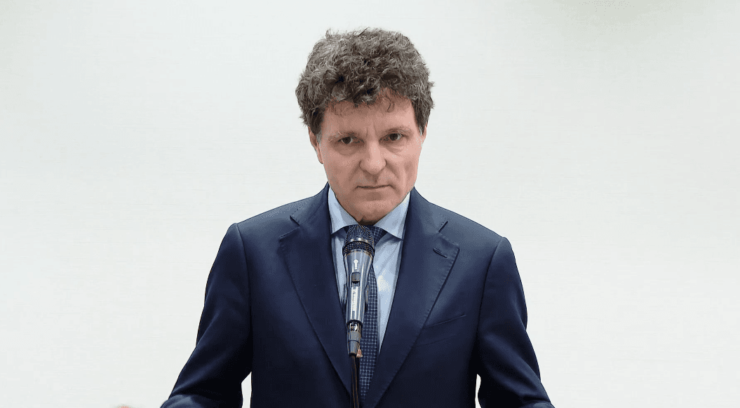 Nicuşor Dan, după întâlnirea cu ambasadorii: Statul român funcţionează. Eu îmi doresc un guvern cu puteri depline. Când se va întâmpla asta, nu ştiu, îmi doresc să fie cât mai curând şi insist ca partidele să se vadă cât mai des