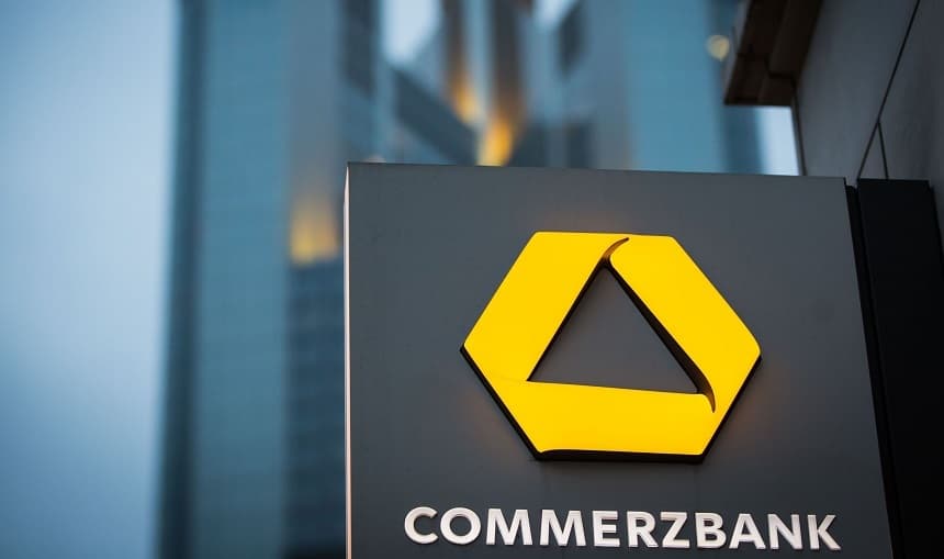 Commerzbank anunţă 3.000 de concedieri şi îşi majorează ţintele financiare pentru a respinge tentativa de preluare a UniCredit
