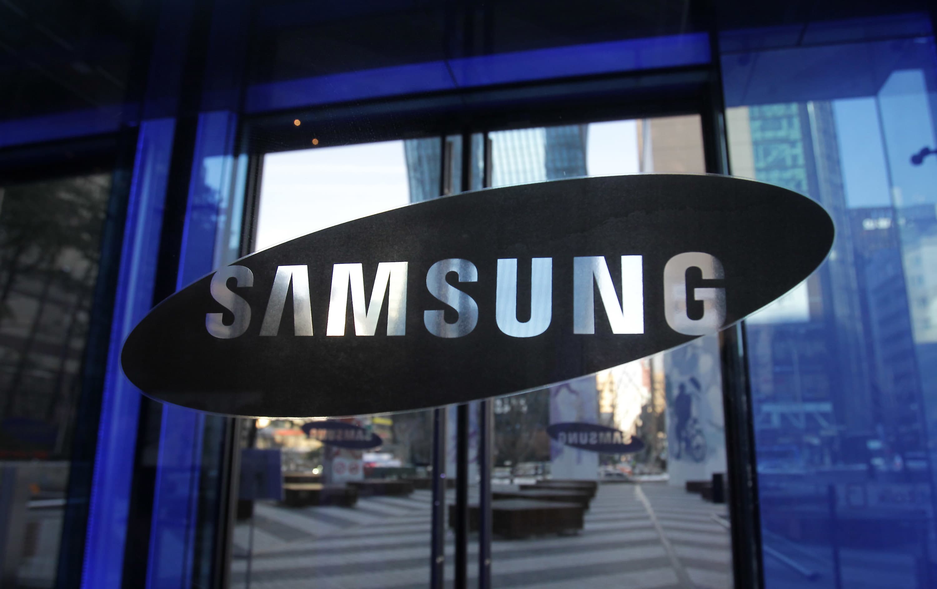 Sindicatul angajaţilor Samsung suspendă greva, după un acord salarial de ultim moment cu compania