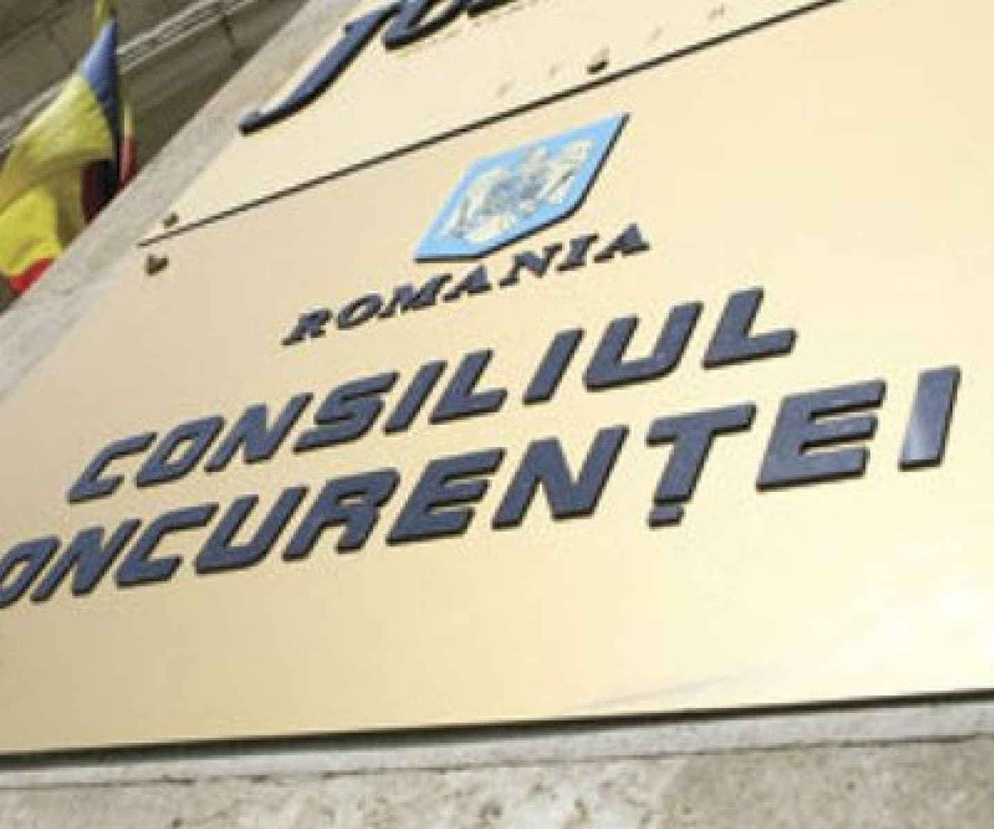 Consiliul Concurenţei amendează 18 companii de taxi şi două organizaţii ale transportatorilor. Înţelegere anticoncurenţială pe piaţa serviciilor de intermediere online / Condiţii impuse CNAB privind accesul operatorilor în incinta Aeroportului Otopeni