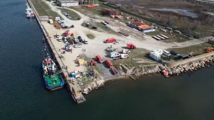 Midia Marine Terminal a anunţat că etapele finale ale recuperării remorcherului scufundat în luna martie au fost amânate pentru săptămâna viitoare