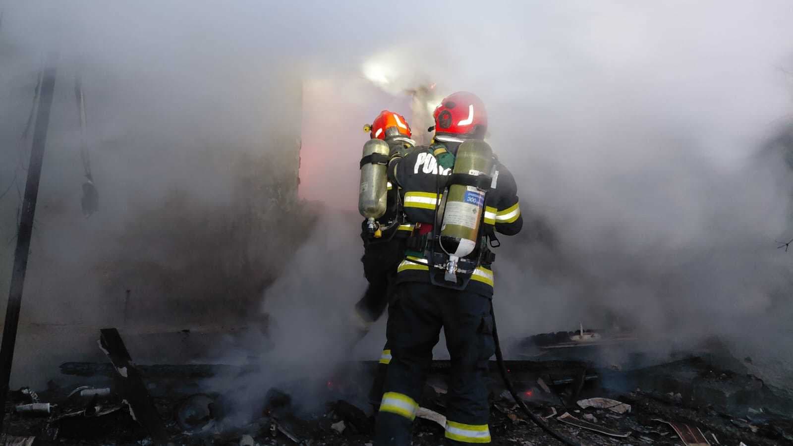 Vaslui: Două persoane, la spital în urma exploziei unei butelii, într-un imobil din Bârlad