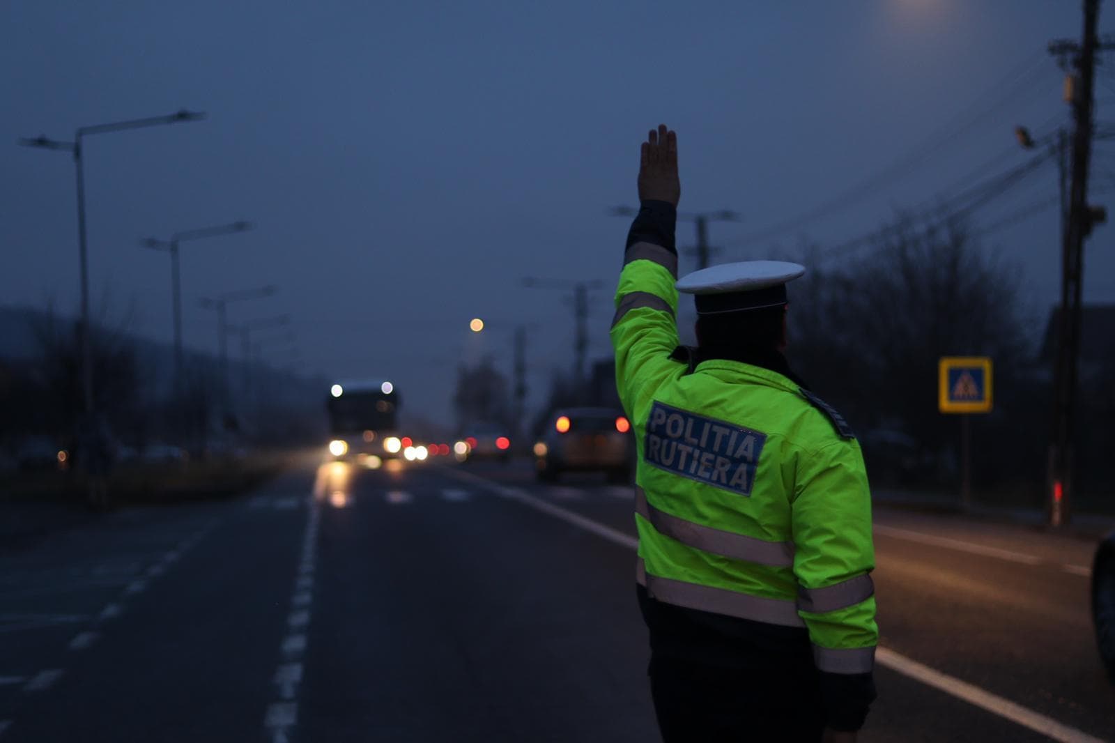 Accident cu patru maşini în Capitală / O persoană a fost transportată la spital