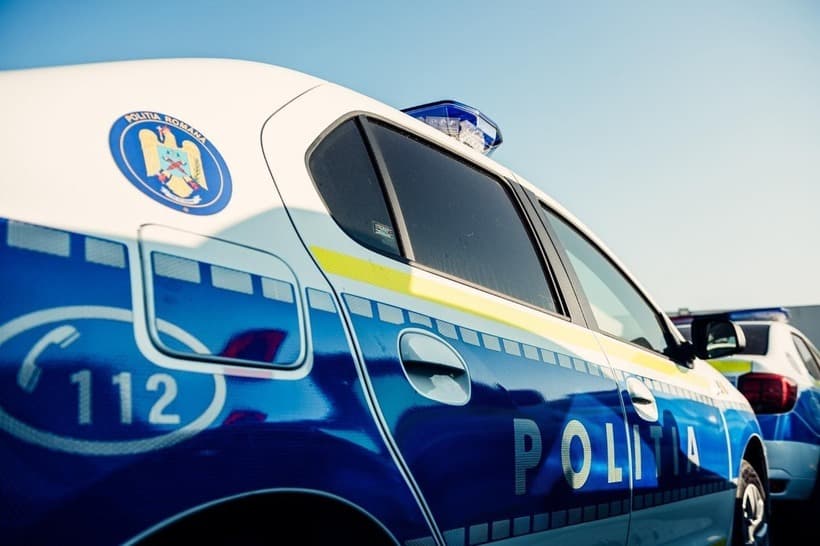 Mehedinţi: Accident rutier cu trei maşini pe DN 6, zona viaductului Bahna/ Trafic rutier îngreunat/ Trei persoane au fost rănite
