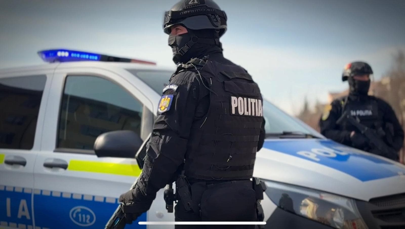 Percheziţii în cinci judeţe, într-un dosar de înşelăciune, cu un prejudiciu de un milion de lei. Administratorul unei unităţi de cazare, reţinut