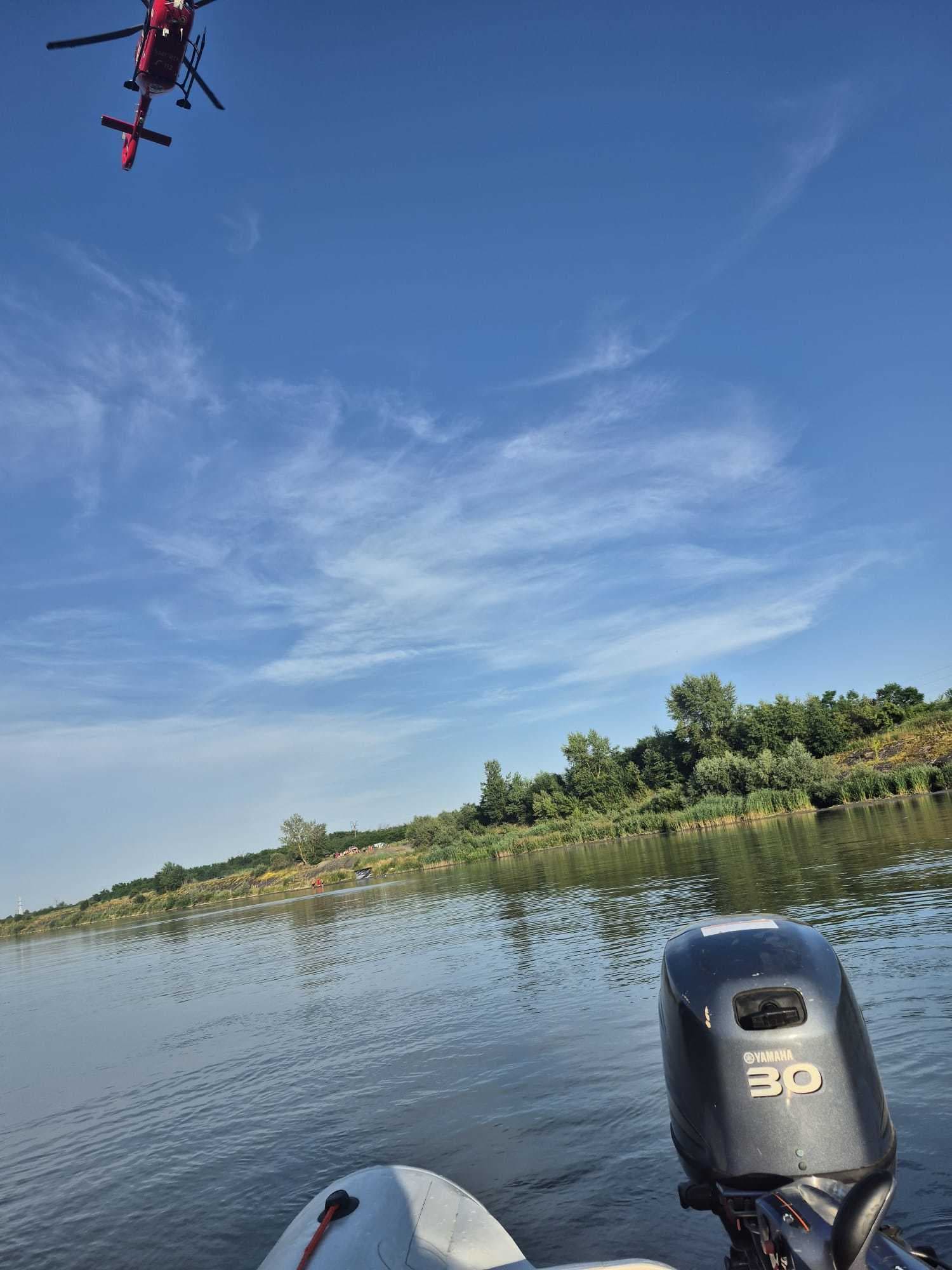 Braşov: Autorităţile au reluat operaţiunea de căutare a persoanei dispărute în lacul de acumulare Viştea