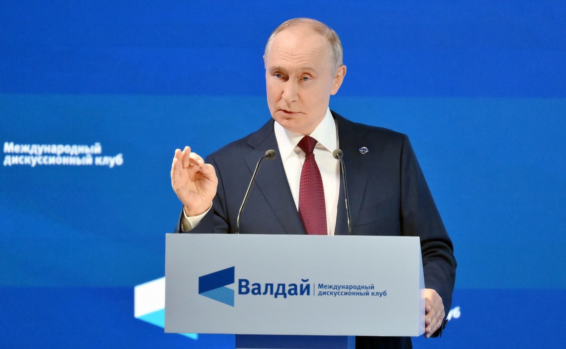 Consecinţele războiului din Iran ar putea fi la fel de grave ca cele ale pandemiei de Covid, crede Putin. El îndeamnă guvernul şi companiile ruse la prudenţă în cheltuirea veniturilor neaşteptate generate de creşterea preţurilor petrolului