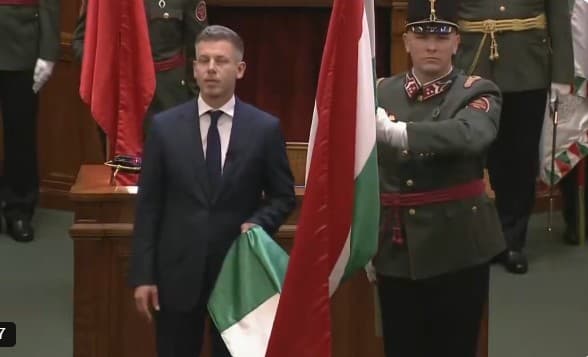 Peter Magyar a depus jurământul ca prim-ministru al Ungariei, promiţând că va „servi” ţara, şi nu „va domni” peste ea. UE salută „un nou capitol” odată cu învestirea succesorului lui Viktor Orban - VIDEO