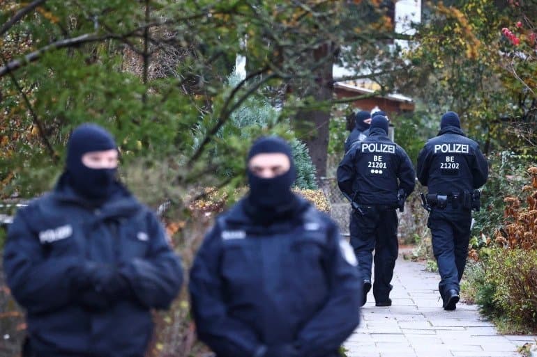 Trei bărbaţi au fost condamnaţi la închisoare în Germania pentru susţinerea unui complot al mişcării extremiste „Reichsbürger” care urmărea să răstoarne guvernul