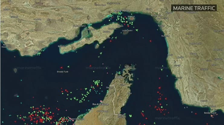 Explozii s-au auzit într-un oraş iranian şi în zonele de coastă din apropierea Strâmtorii Ormuz