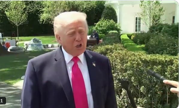 Donald Trump „este într-o stare de sănătate excelentă”, dar trebuie să mai slăbească, potrivit medicului său