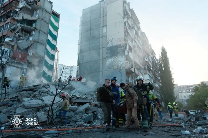 Atacuri ruseşti masive lansate în timpul nopţii au lovit Ucraina, provocând moartea a cel puţin cinci persoane