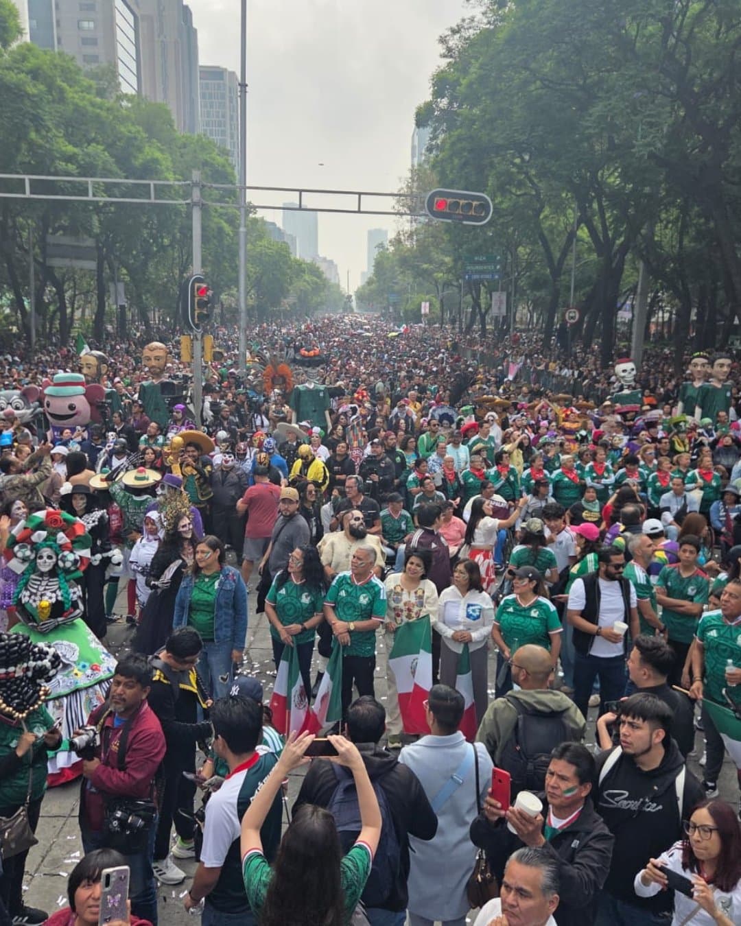 Înainte de Cupa Mondială, mexicanii au reuşit cel mai mare „val” din lume - VIDEO