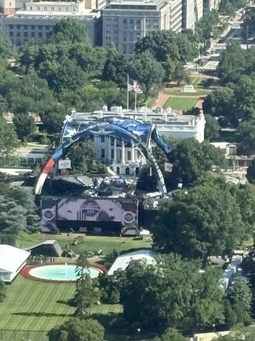 Eveniment de senzaţie la Casa Albă. Gală UFC pentru cea de-a 250-a aniversare a independenţei ţării şi cea de-a 80-a aniversare a preşedintelui Donald Trump. „Gheara”, amplasată pe peluză - VIDEO