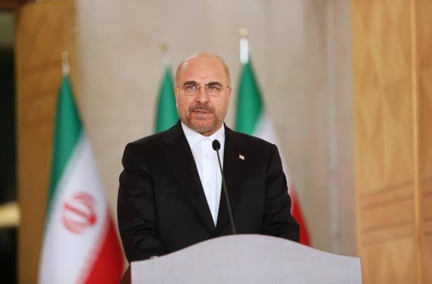 Israelul trebuie să se retragă din ”teritoriile ocupate” în Liban, cere negociatorul-şef iranian Mohammad Baqer Qalibaf, după ce Hezbollahul anunţă că Teheranul s-a angajat să ceară retragerea israeliană în negocierile dintre Iran şi SUA. Altfel ”nu va ex
