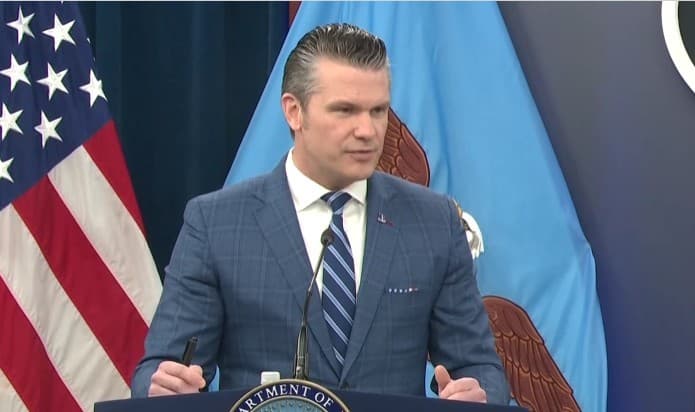 Pete Hegseth anunţă oficial o „revizuire” a prezenţei trupelor americane în Europa şi îi critică pe unii aliaţi