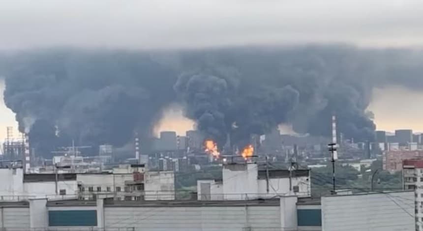 ”Moscova voastră va arde”, dacă Rusia îşi continuă atacurile, ameninţă Zelenski
