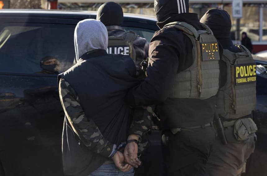 Un judecător federal blochează politica administraţiei Trump de a efectua arestări în instanţele de imigrare din întreaga ţară / Într-o hotărâre de 71 de pagini, judecătorul a recunoscut ”efectul de intimidare” al politicii ICE