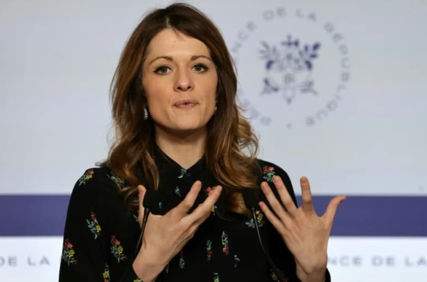 Purtătoarea de cuvânt a Guvernului francez, macronista Maud Bregeon, anunţă că-l susţine pe Édouard Philippe în vederea alegerilor prezidenţiale, şi nu pe Gabriel Attal, candidatul Partidului său Renaissance