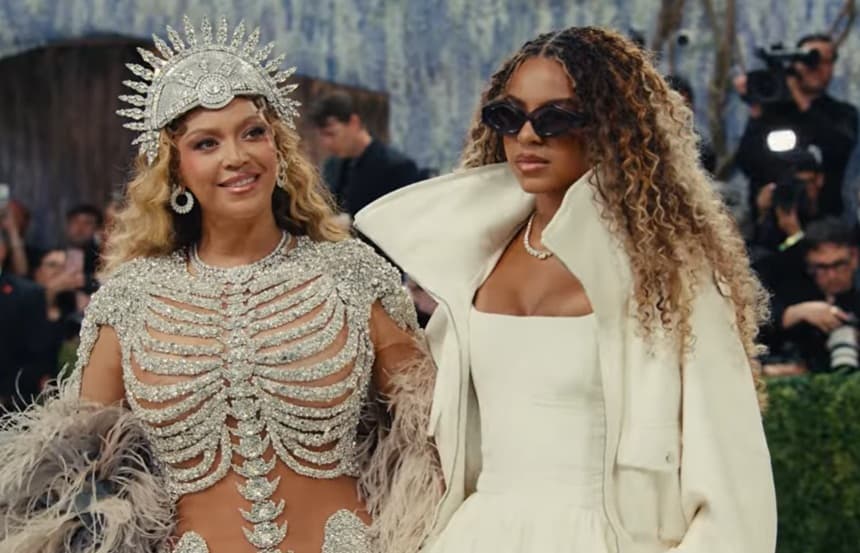 Beyoncé, Bad Bunny şi Janelle Monáe şi-au permis câteva libertăţi artistice în privinţa codului vestimentar al Met Gala - FOTO/ VIDEO
