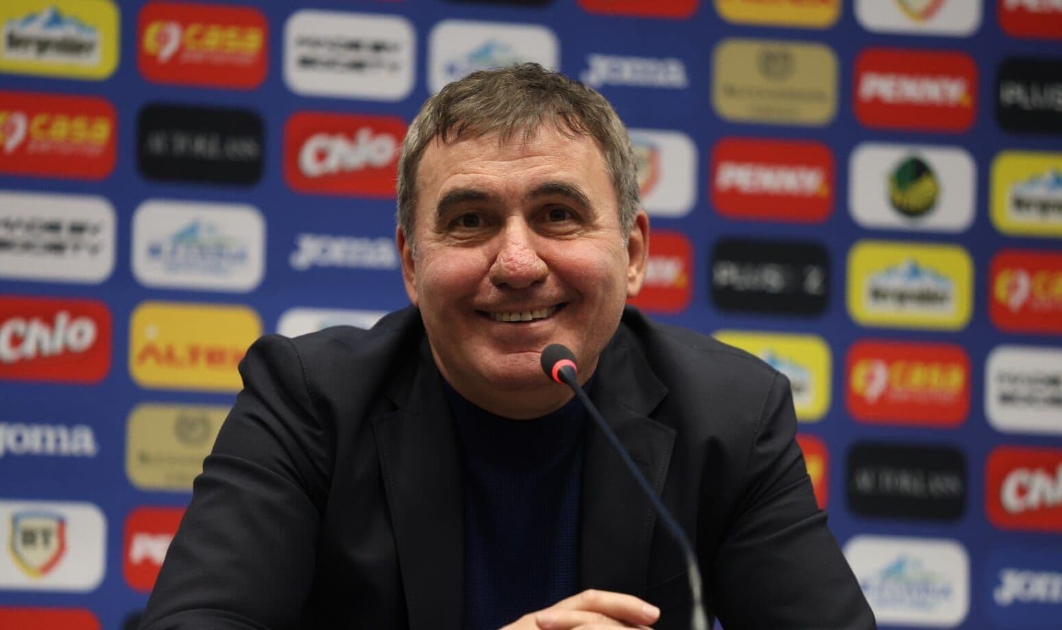 Gheorghe Hagi înaintea meciului cu Ţara Galilor: Echipa naţională are nevoie în momentul de faţă de atacanţi laterali şi de fundaşi laterali mult mai competitivi / Cine va apăra sâmbătă poarta tricolorilor
