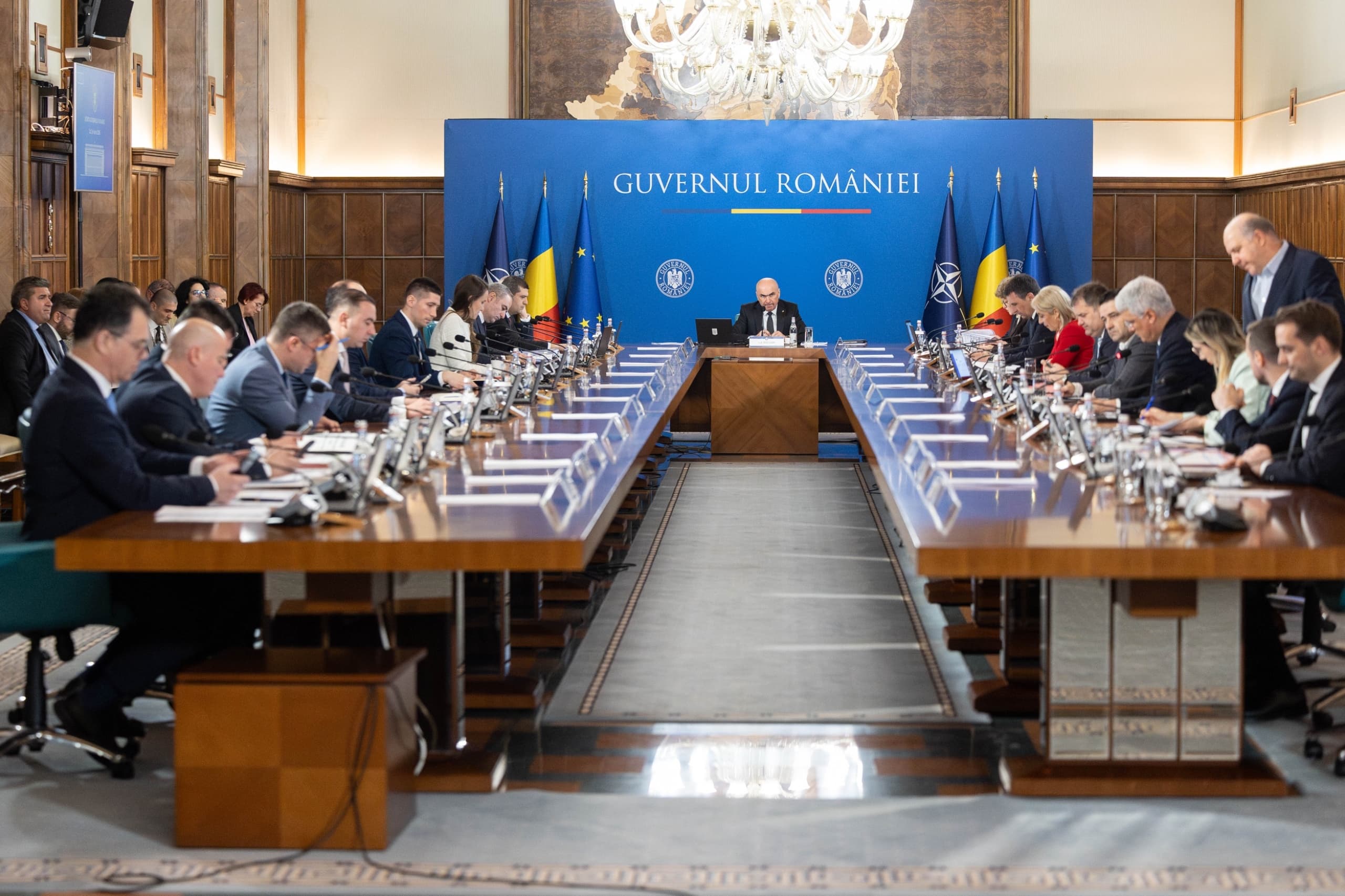 Guvernul a stabilit domeniile şi programele de studii universitare şi de master, dar şi numărului maxim de studenţi ce pot fi şcolarizaţi în anul universitar 2026 – 2027
