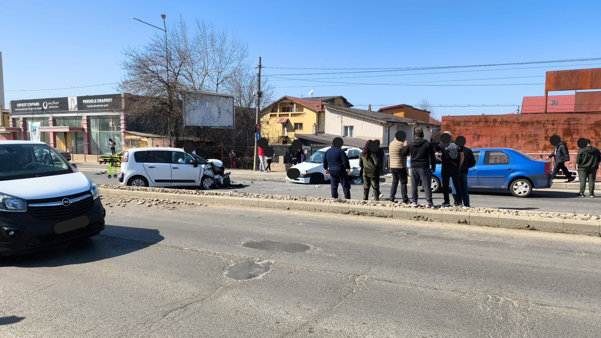 BREAKING | Accident cumplit în zona Pasajului Europa, pe sensul spre București. O femeie a murit, mai multe persoane primesc îngrijiri medicale la fața locului