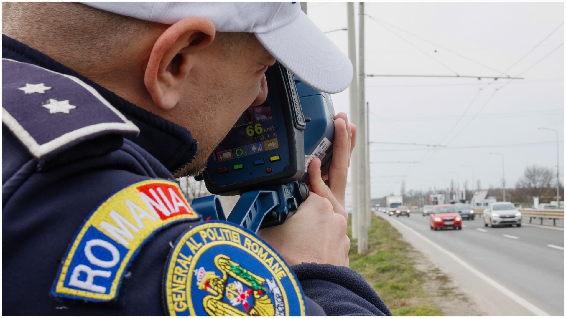 FOTO | Curse infernale la Pasajul Mihai Bravu. Tineri prinși în traficul din București cu viteze de autostradă. Aproape 700 de amenzi în doar 48 de ore de controale
