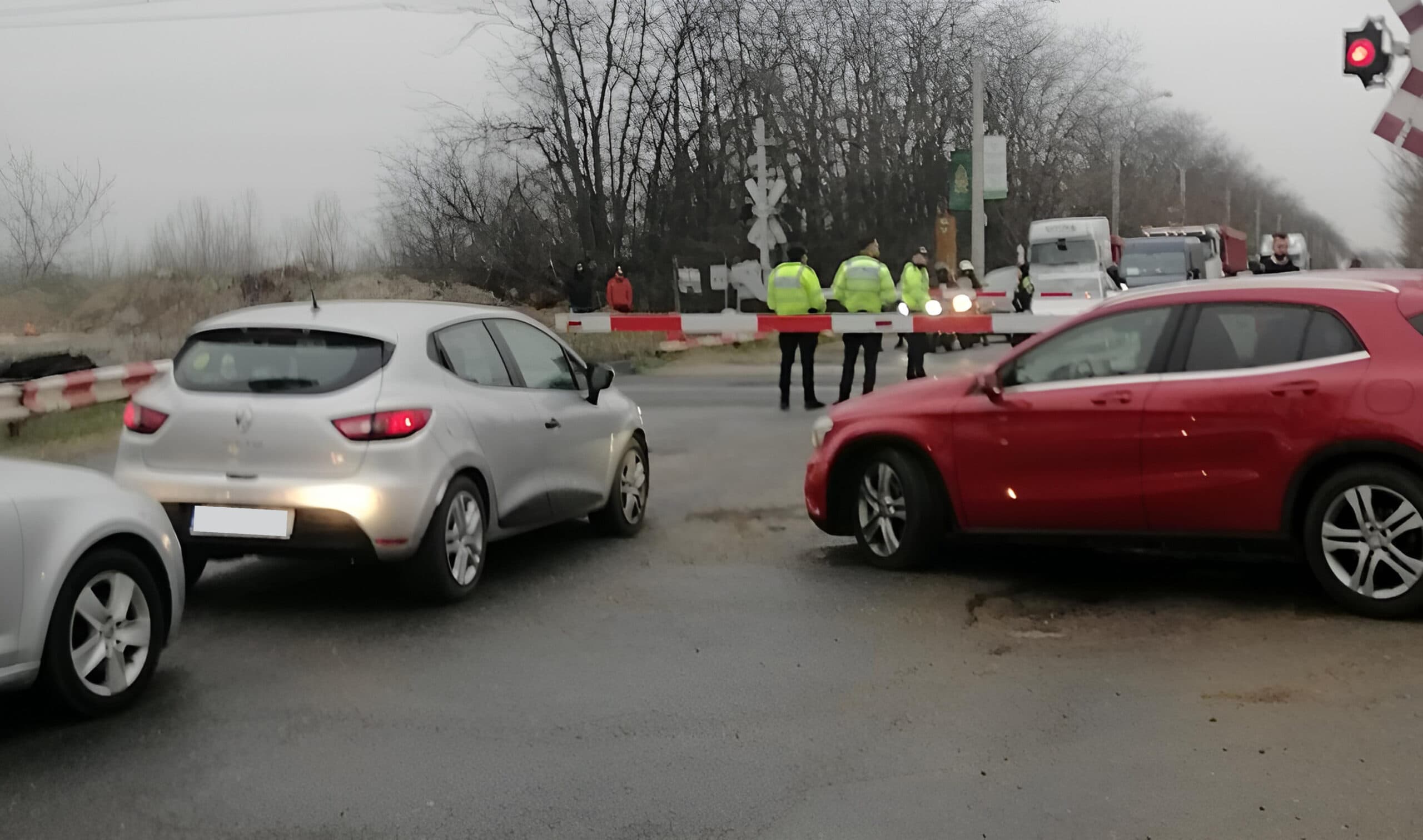FOTO | Probabil cel mai rău avertisment dintr-o dimineață de luni: „Evitați Pipera, bariera de la Petricani e blocată!” Cozi infernale și pe Fabrica de Glucoză, A3 București-Ploiești