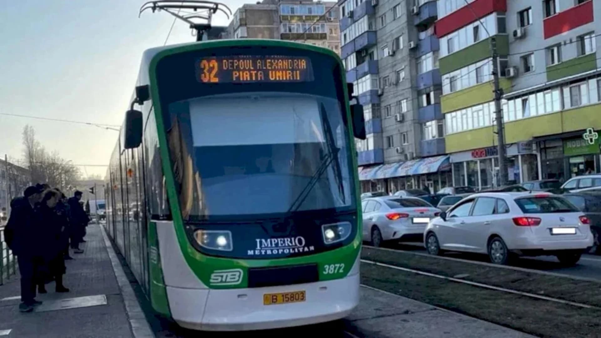 Urgență medicală în tramvai. Linia 32, blocată la Piața Rahova, spre Depoul Alexandria