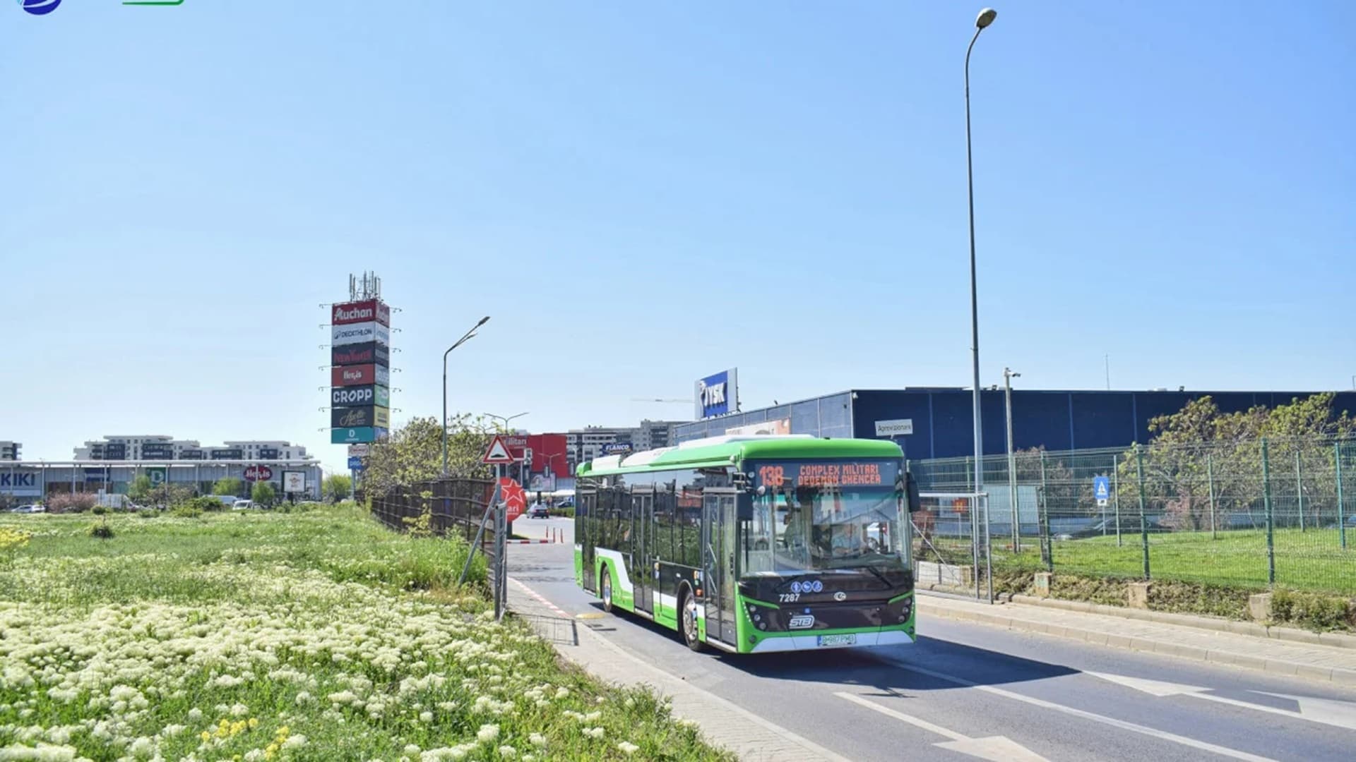 Avarie în rețeaua Distrigaz, în Drumul Taberei, pe strada Brașov. Trafic infernal, liniile 138 și 221, blocate. STB: Autobuzele întorc la capăt de linie Ghencea | UPDATE