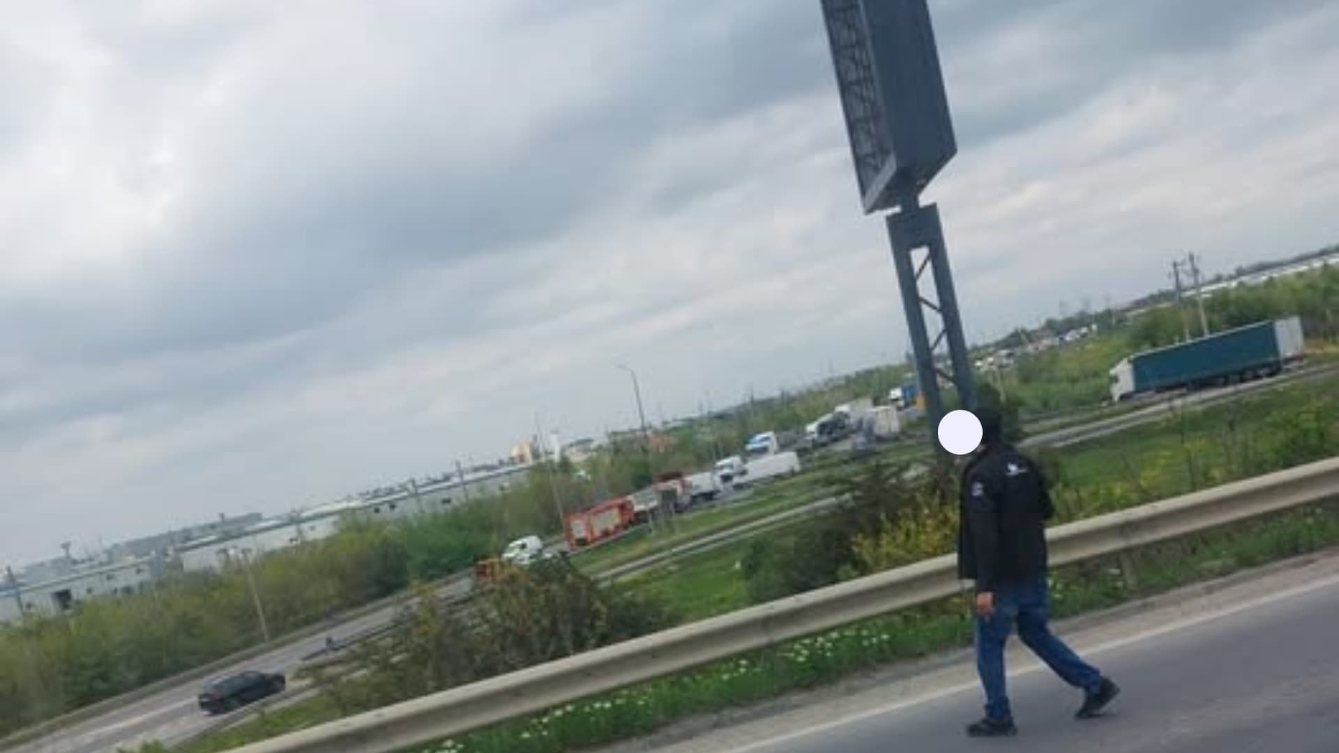 Accident pe Centura Capitalei între un camion și o dubă. Centrul Infotrafic: „Circulație oprită pe sensul de mers spre Pantelimon, se merge alternativ pe celălalt fir”