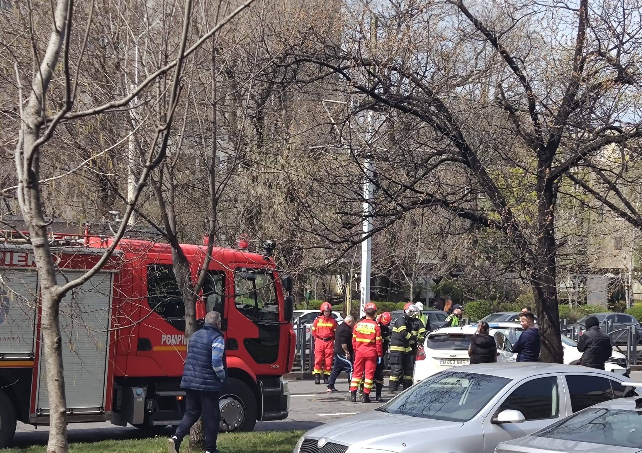 FOTO | Accident în lanț pe Strada Brașov din Sectorul 6. Martor: Sunt implicate 5 mașini