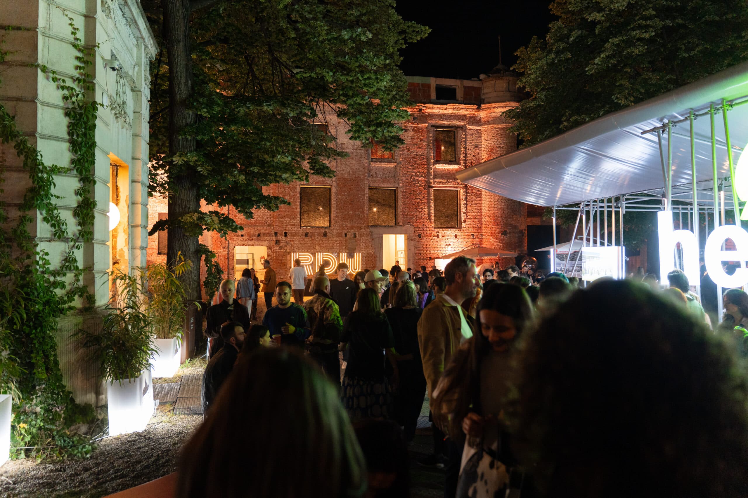 UniCredit Bank prezintă BDF Young și BDF Professional, două dintre formatele Bucharest Design Festival