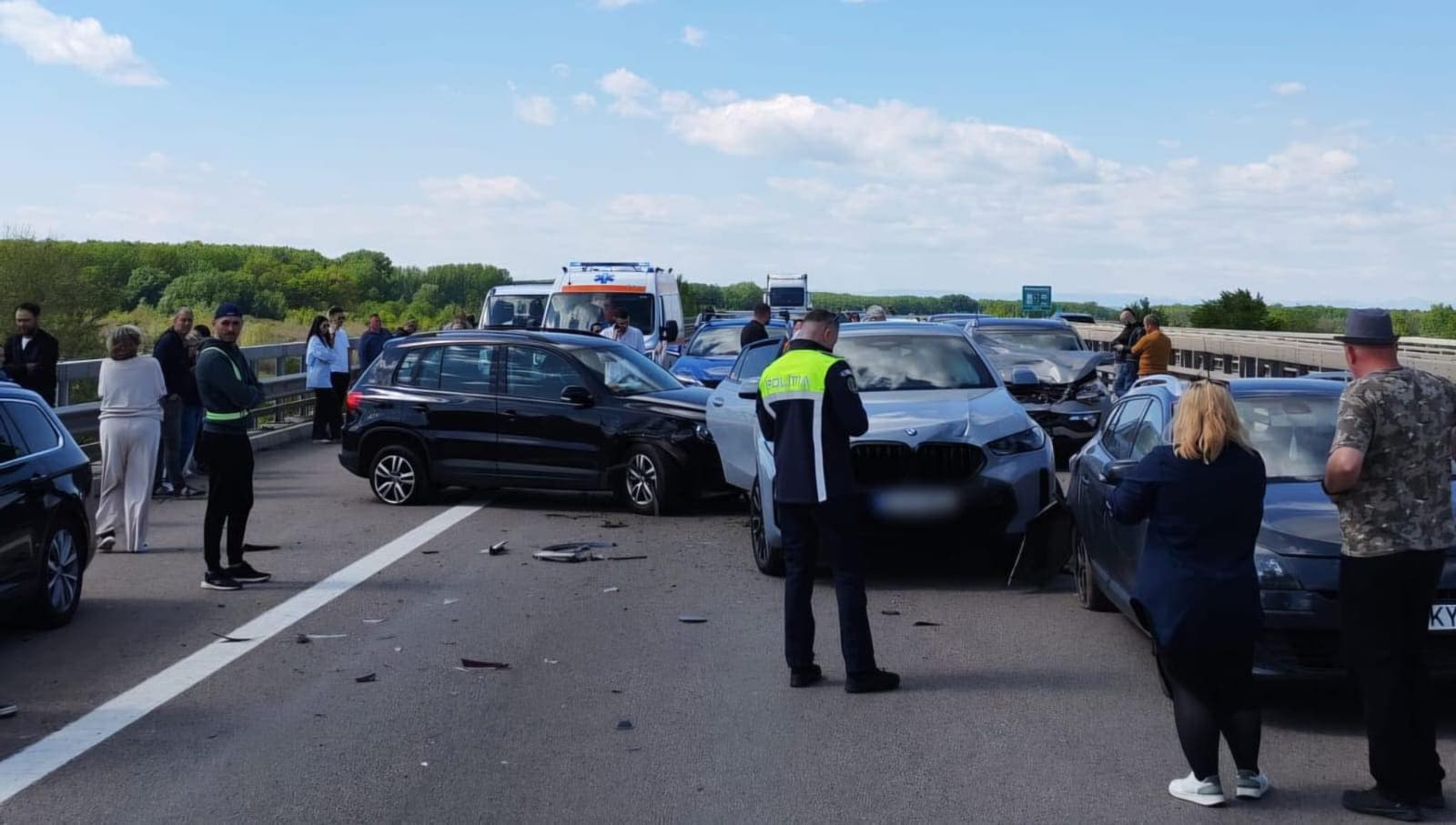 FOTO | Accident cu 7 mașini pe Autostrada A3, spre București. Traficul a fost deviat de pe A3 și A7 spre DN 1