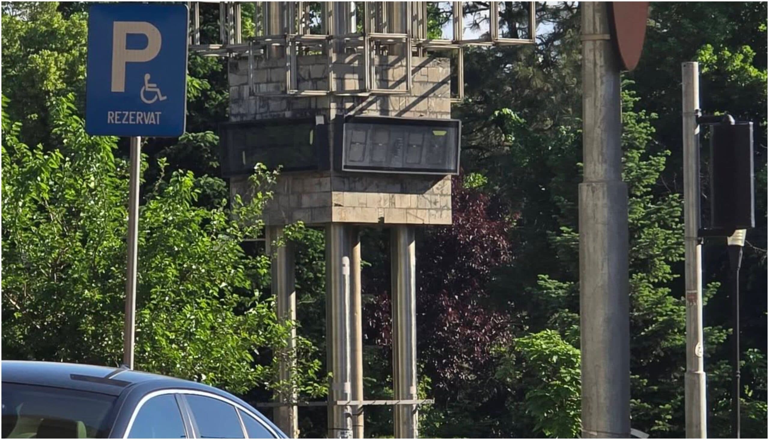Tic-tac! 🕐 Bucureșteni din Sectorul 2, cu ochii pe ceasul de la Doamna Ghica, care s-a stricat iar după ce a fost reparat iar. Primăria promite că vineri va da iar ora exactă