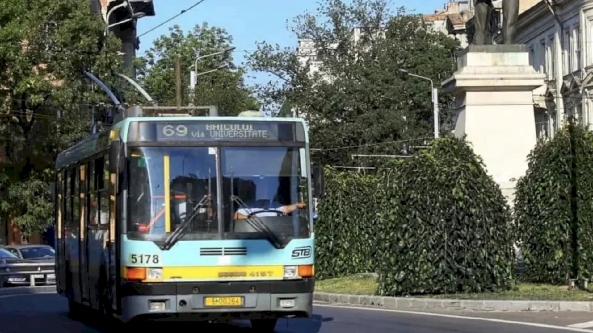 Cum se simte Summitul B9 în traficul din București: 11 linii STB circulă greu și foarte greu, din cauza restricțiilor graduale impuse spre și dinspre Cotroceni