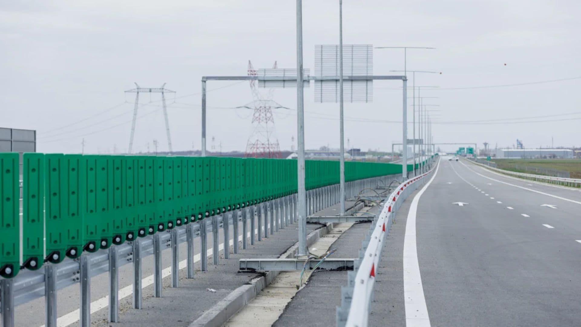 Restricții de circulație pe Autostrada Bucureștiului – A0, timp de șase zile, de miercuri dimineață. Se fac reparații în zona pasajului de la km 52+700 – 52+850